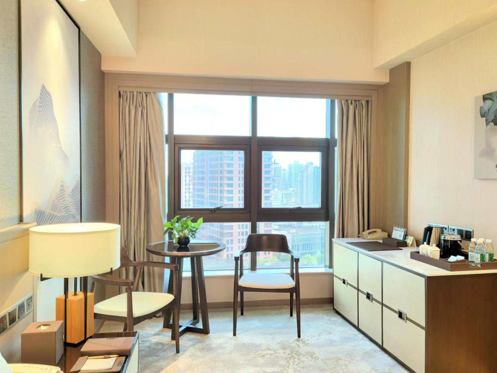 Jin Jiang Pine City Hotel Shanghai Exterior photo