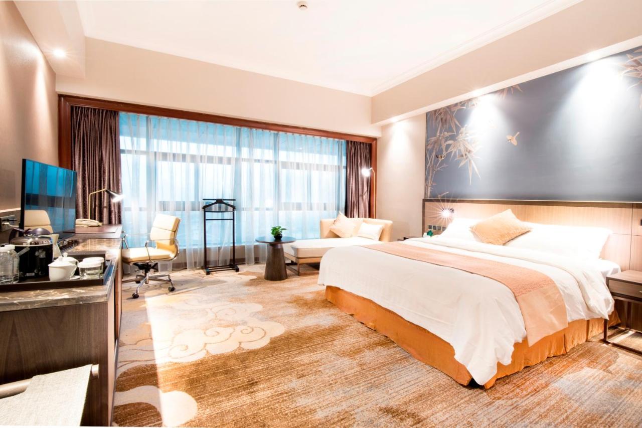 Jin Jiang Pine City Hotel Shanghai Exterior photo