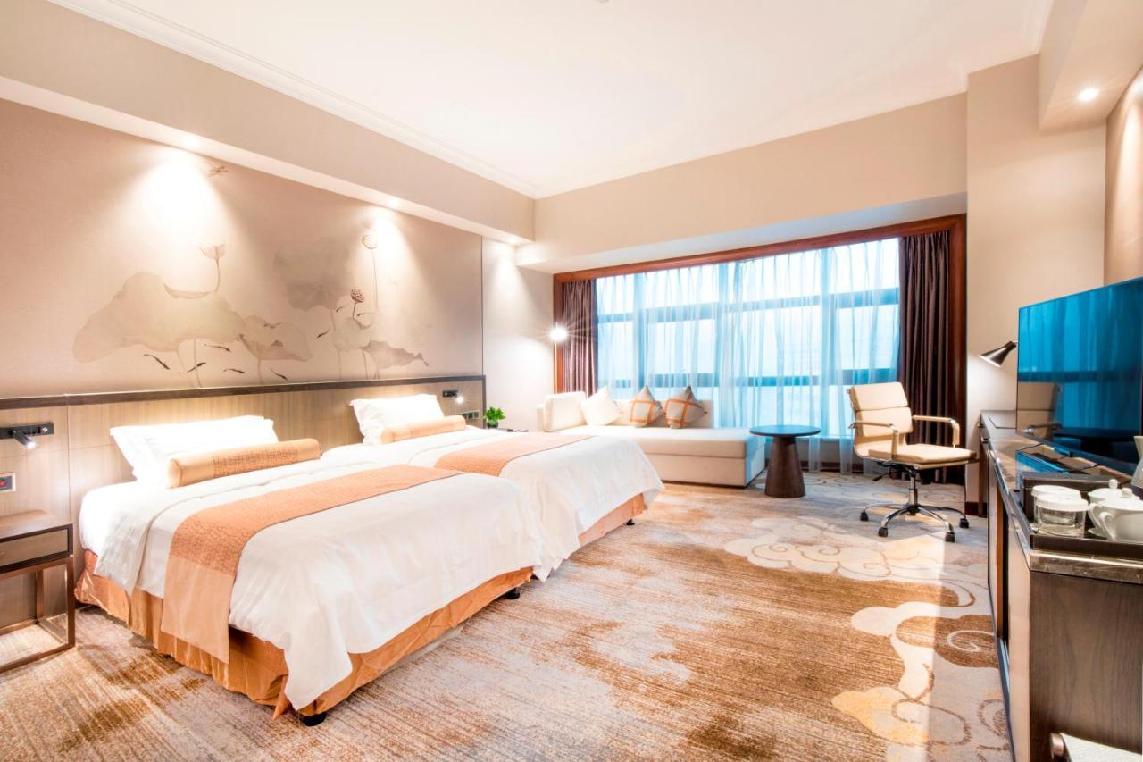 Jin Jiang Pine City Hotel Shanghai Exterior photo